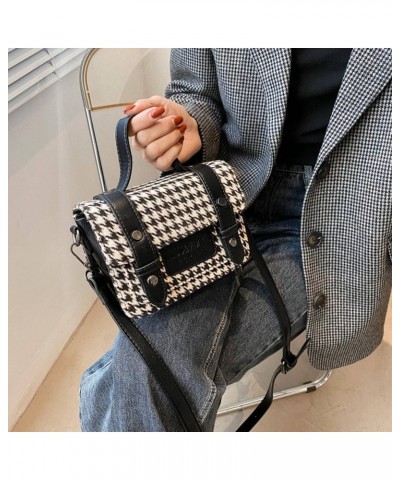 Advanced Texture Woolen Small Bag Women's Fashionable Autumn and Winter New Crossbody Bag Internet hot Handbag Women Baise $3...